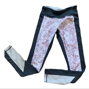 ZELLA capri leggings black/marble yoga Women's Size XS EUC